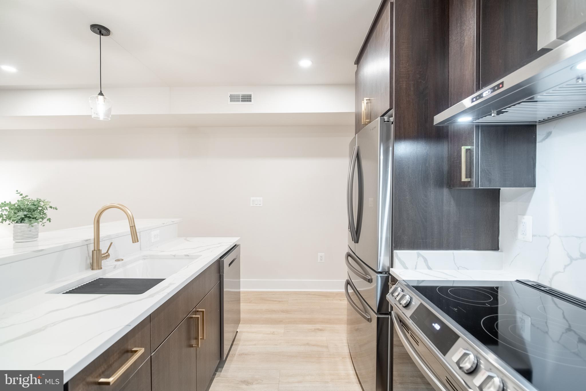755 Columbia Road Northwest, Unit 1 Washington, DC 20001 - Photo 3 of 18 Gallery Image 3