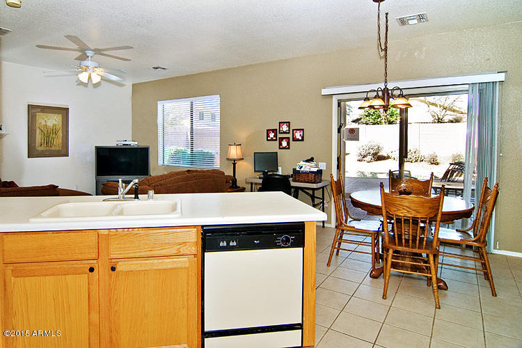 4704 East Frye Road Phoenix, AZ 85048 - Photo 7 of 15 #1 Kitchen-2
