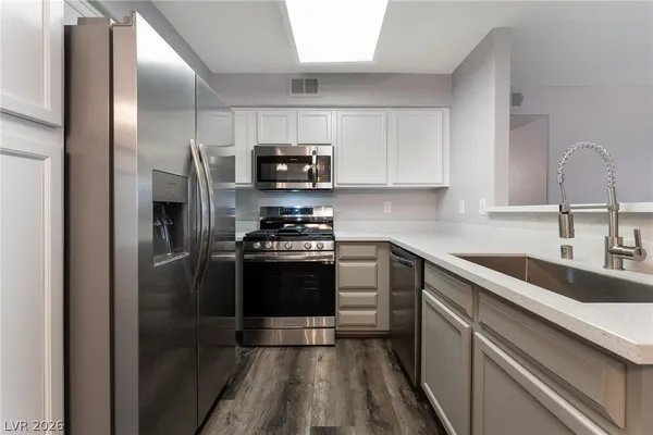 $1,440 | 3160 Tarpon, Unit 102, Las Vegas, NV 89120