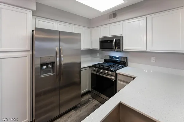 $1,440 | 3160 Tarpon, Unit 102, Las Vegas, NV 89120