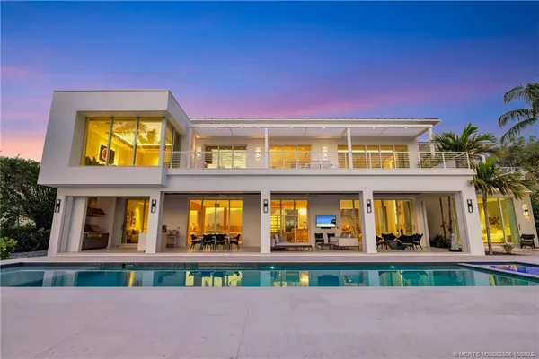 $12,500,000 | 6900 Southeast Harbor Circle, Stuart, FL 34996