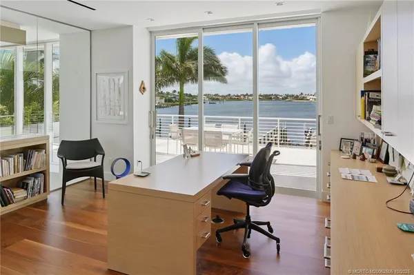 $12,500,000 | 6900 Southeast Harbor Circle, Stuart, FL 34996