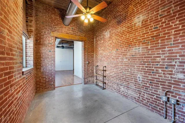 $195,000 | 721 North 17th Street, Unit 203, St. Louis, MO 63103