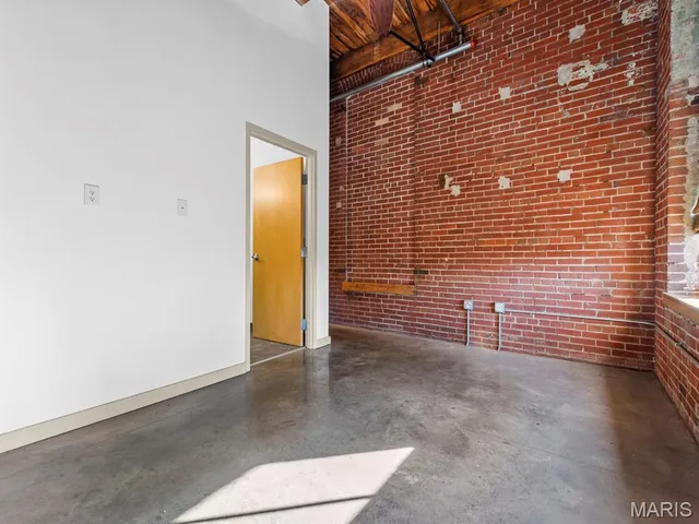 $185,000 | 721 North 17th Street, Unit 203, St. Louis, MO 63103