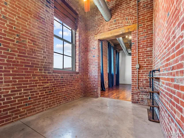 $185,000 | 721 North 17th Street, Unit 203, St. Louis, MO 63103