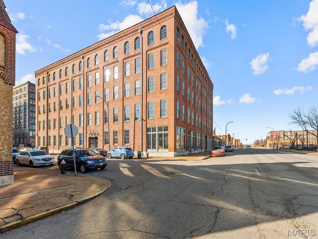 $185,000 | 721 North 17th Street, Unit 203, St. Louis, MO 63103