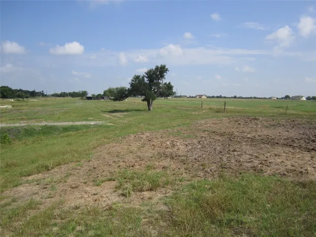 $440,020 | 1602 County Road 470, Coupland, TX 78615