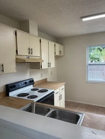 $1,795 | 3145 Huron Avenue, Unit B, Oldsmar, FL 34677