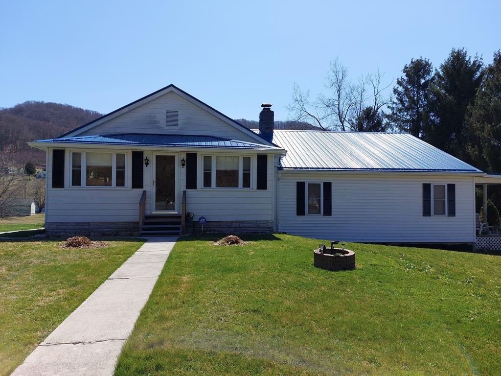 3604 Abbs Valley Road Bluefield, VA 24605 - Photo 1 of 31 Gallery Image 1