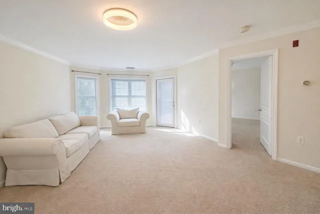 $1,800 | 5575 Seminary Road, Unit 103, Falls Church, VA 22041