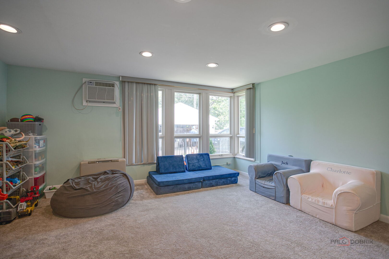 1243 Ridge Road Highland Park, IL 60035 - Photo 22 of 33 Gallery Image 22