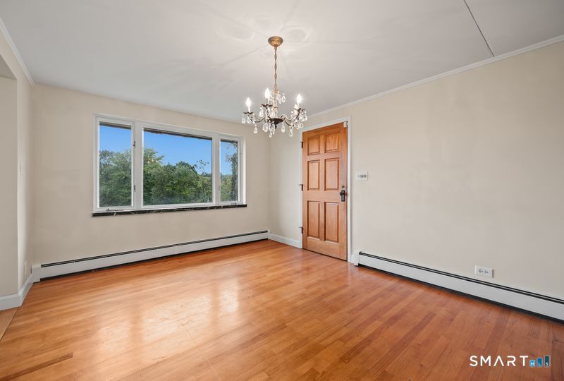 34 Hoskins Road Bloomfield, CT 06002 - Photo 8 of 27 Gallery Image 8