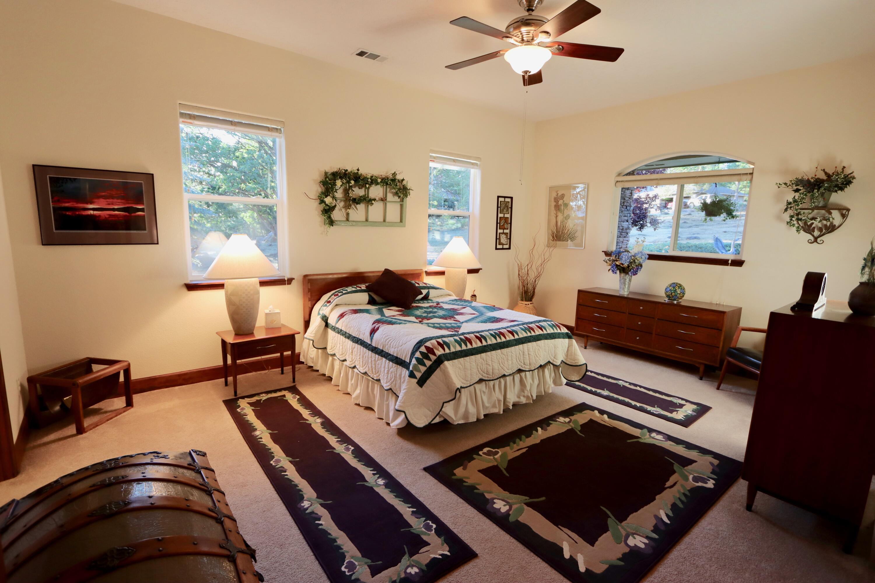 10537 Kestrel Road Klamath Falls, OR 97601 - Photo 26 of 46 IMG_1602 2