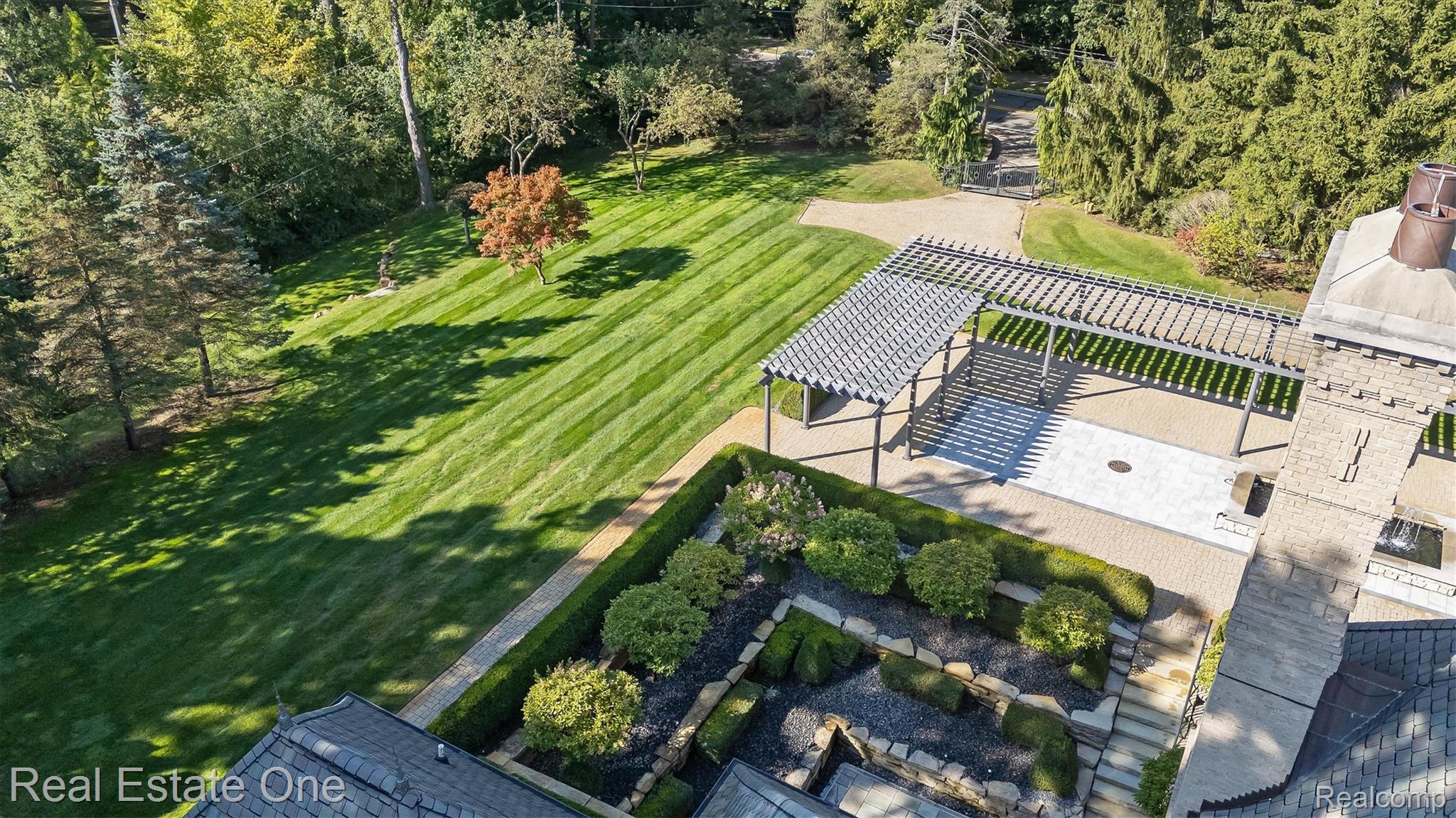 1343 Orchard Ridge Road Bloomfield Hills, MI 48304 - Photo 55 of 58 043-Orchard Ridge-41.jpg