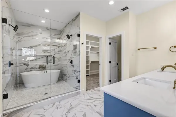 $575,000 | 114 Castlewood Road, Enchanted Oaks, TX 75156