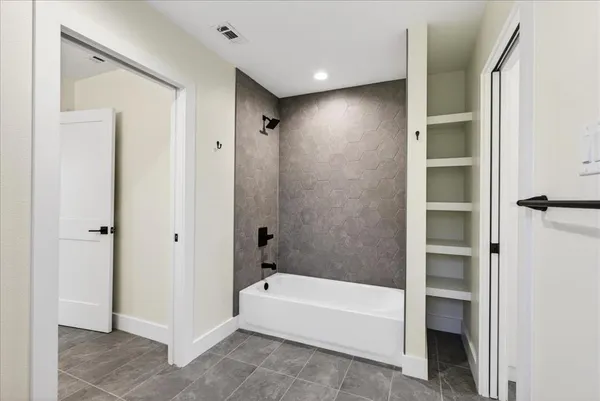 $575,000 | 114 Castlewood Road, Enchanted Oaks, TX 75156