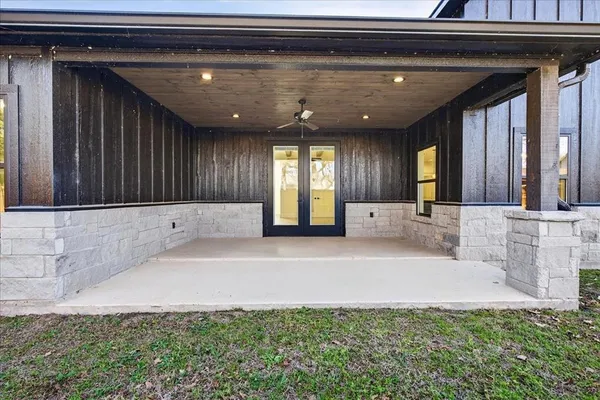 $575,000 | 114 Castlewood Road, Enchanted Oaks, TX 75156