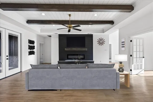 $575,000 | 114 Castlewood Road, Enchanted Oaks, TX 75156