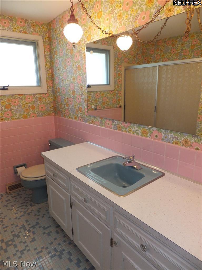 6286-6284 Stanbury Road Parma, OH 44129 - Photo 13 of 20