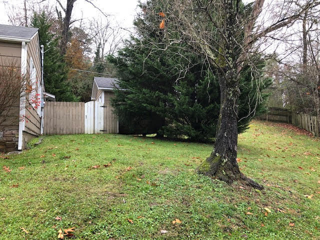 107 Crescent Road Norris, TN 37828 - Photo 4 of 19 unnamed (2)