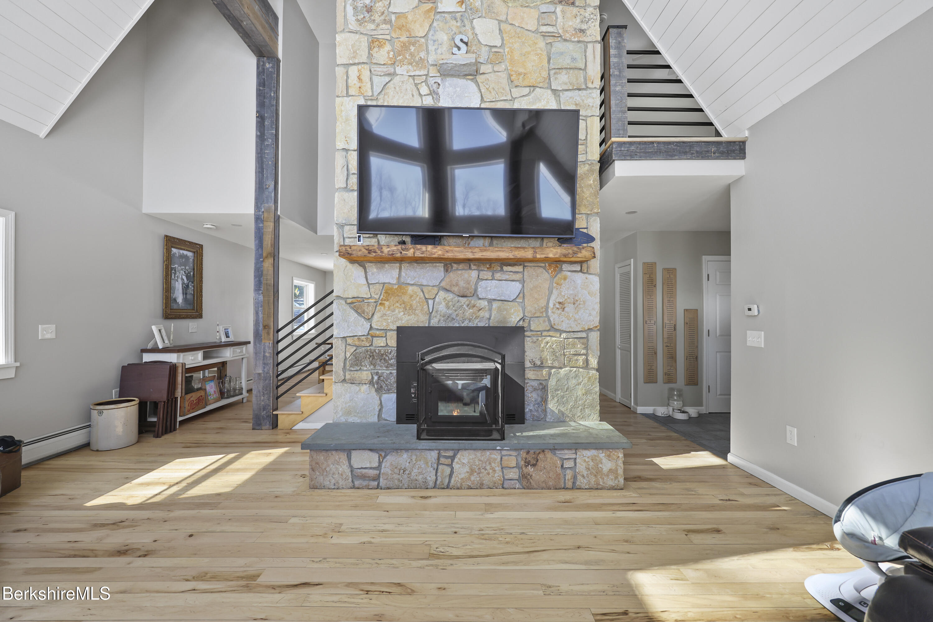 141 Griffin Hill Road Savoy, MA 01256 - Photo 27 of 75 Living Room