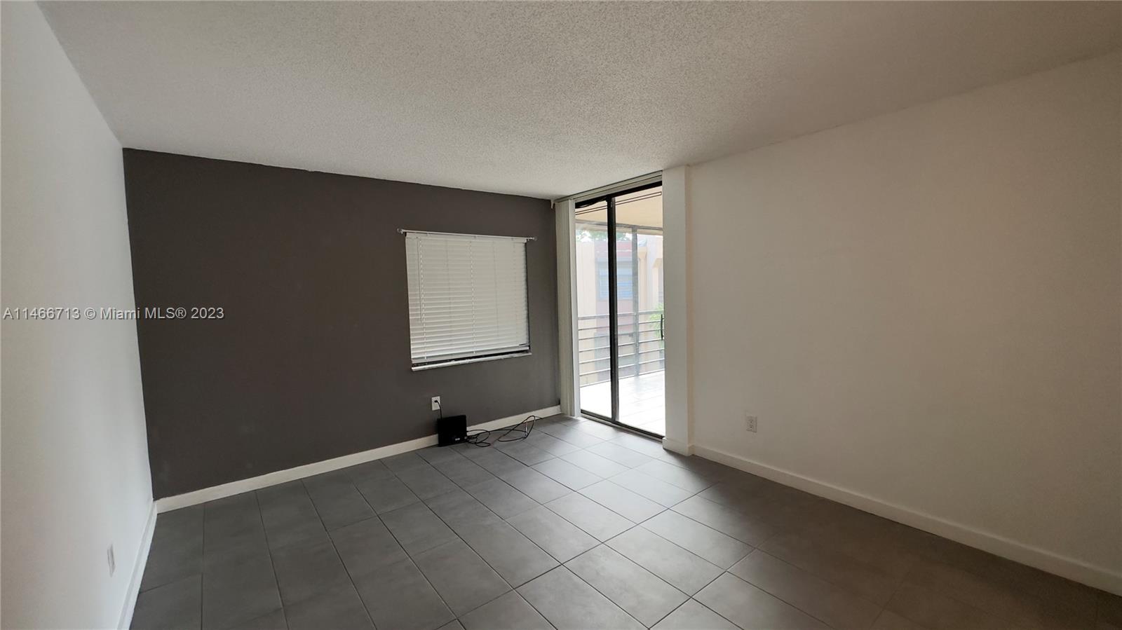 California Club Miami, FL 33179 - Photo 17 of 40