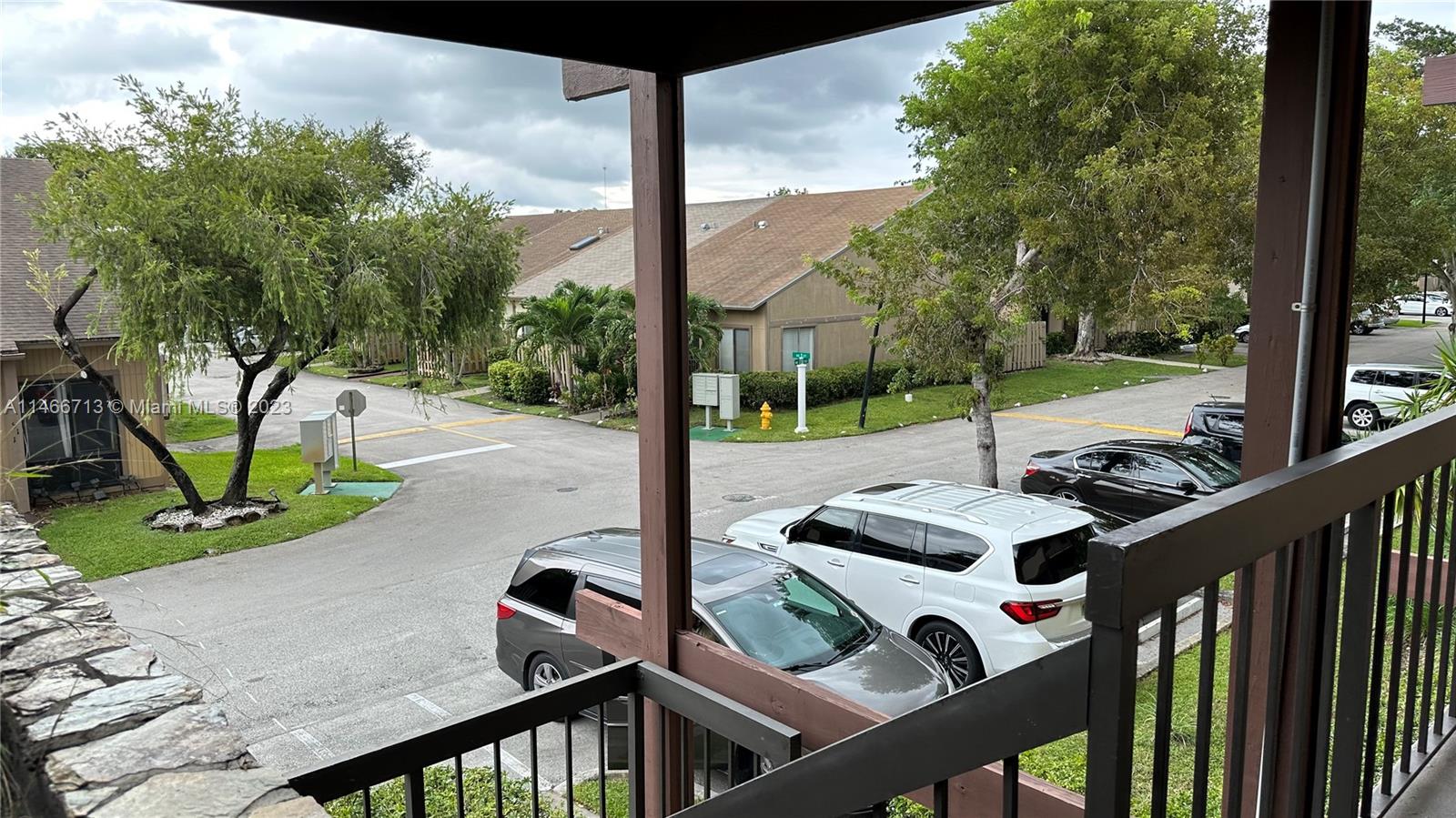 California Club Miami, FL 33179 - Photo 2 of 40