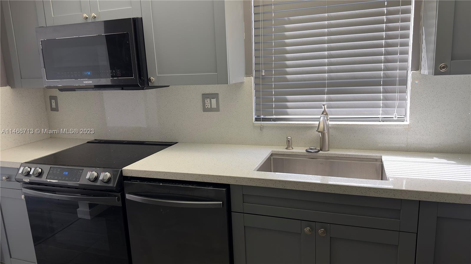 California Club Miami, FL 33179 - Photo 26 of 40