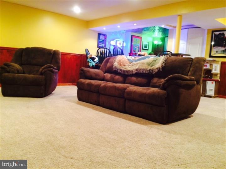 607 Prospect Road Springfield, PA 19064 - Photo 6 of 17
