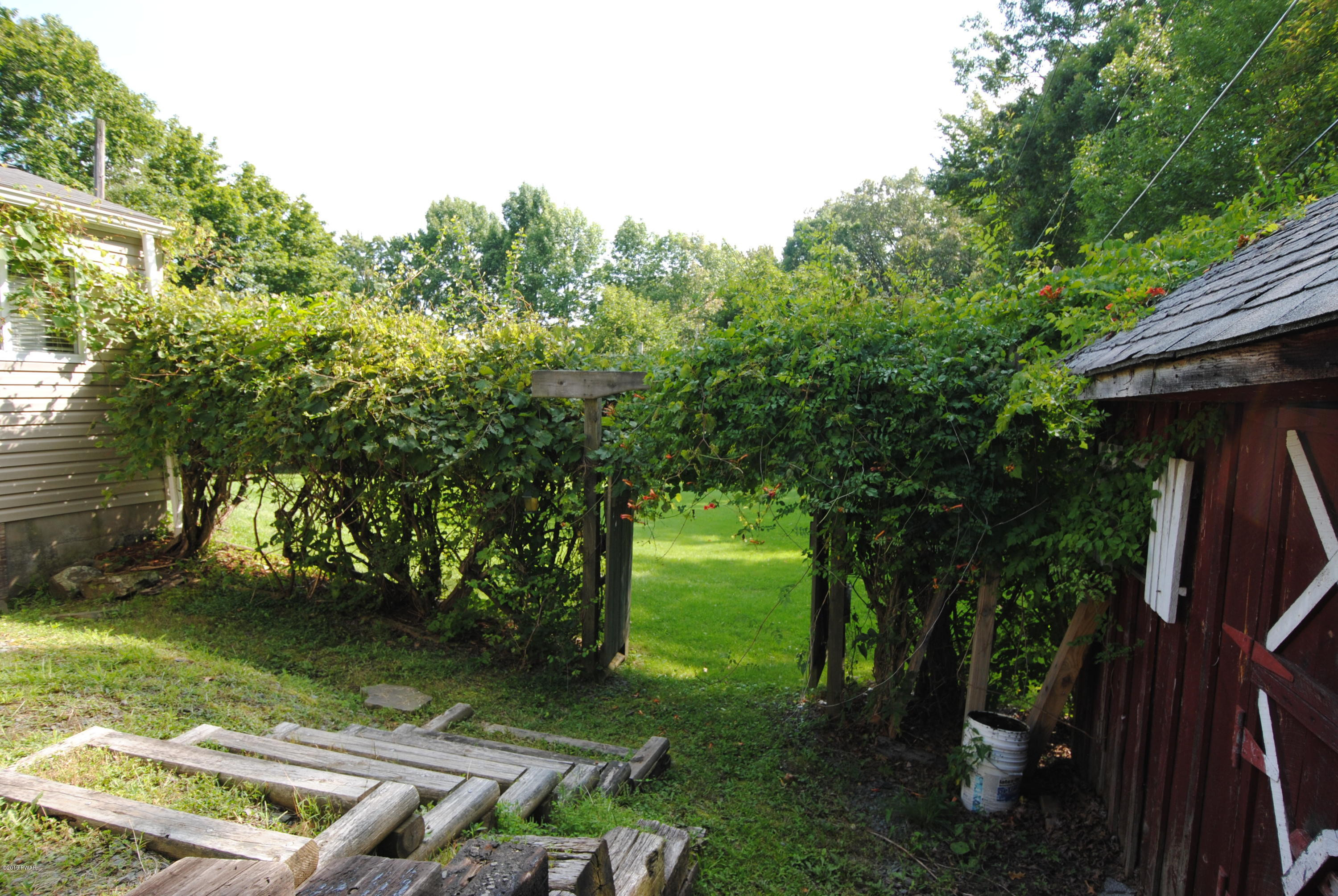 835 Long Ridge Road Hawley, PA 18428 - Photo 23 of 39