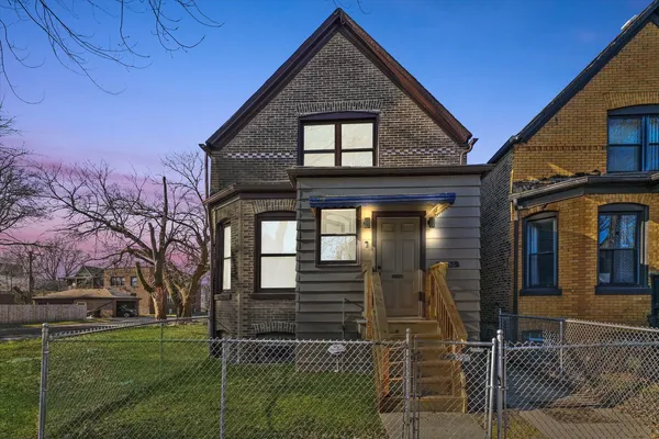 $300,000 | 7356 South Kenwood Avenue, Chicago, IL 60619