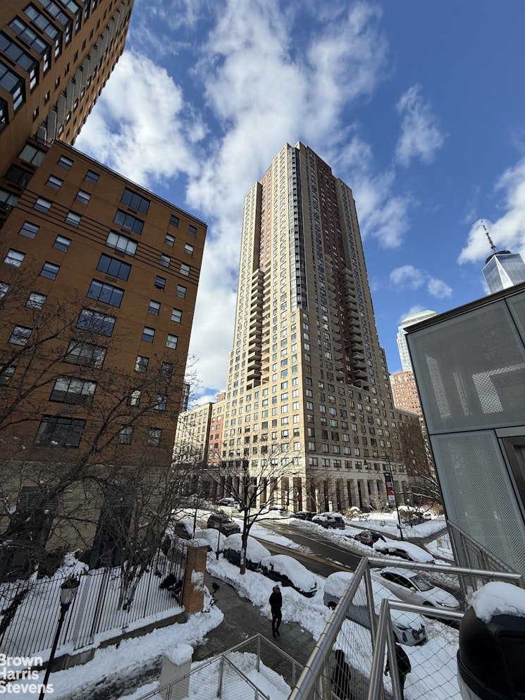 200 Rector Place, Unit 8U Manhattan, NY 10280 - Photo 23 of 25 a view of roof with sitting area