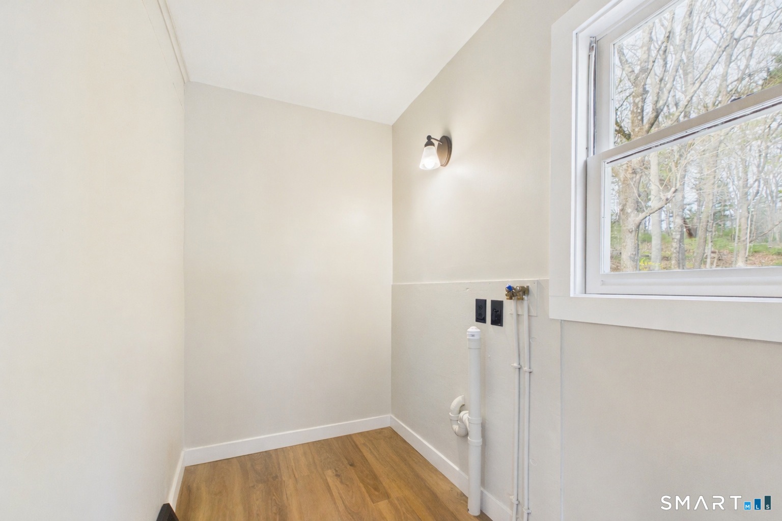 654 North Main Street Killingly, CT 06239 - Photo 11 of 25