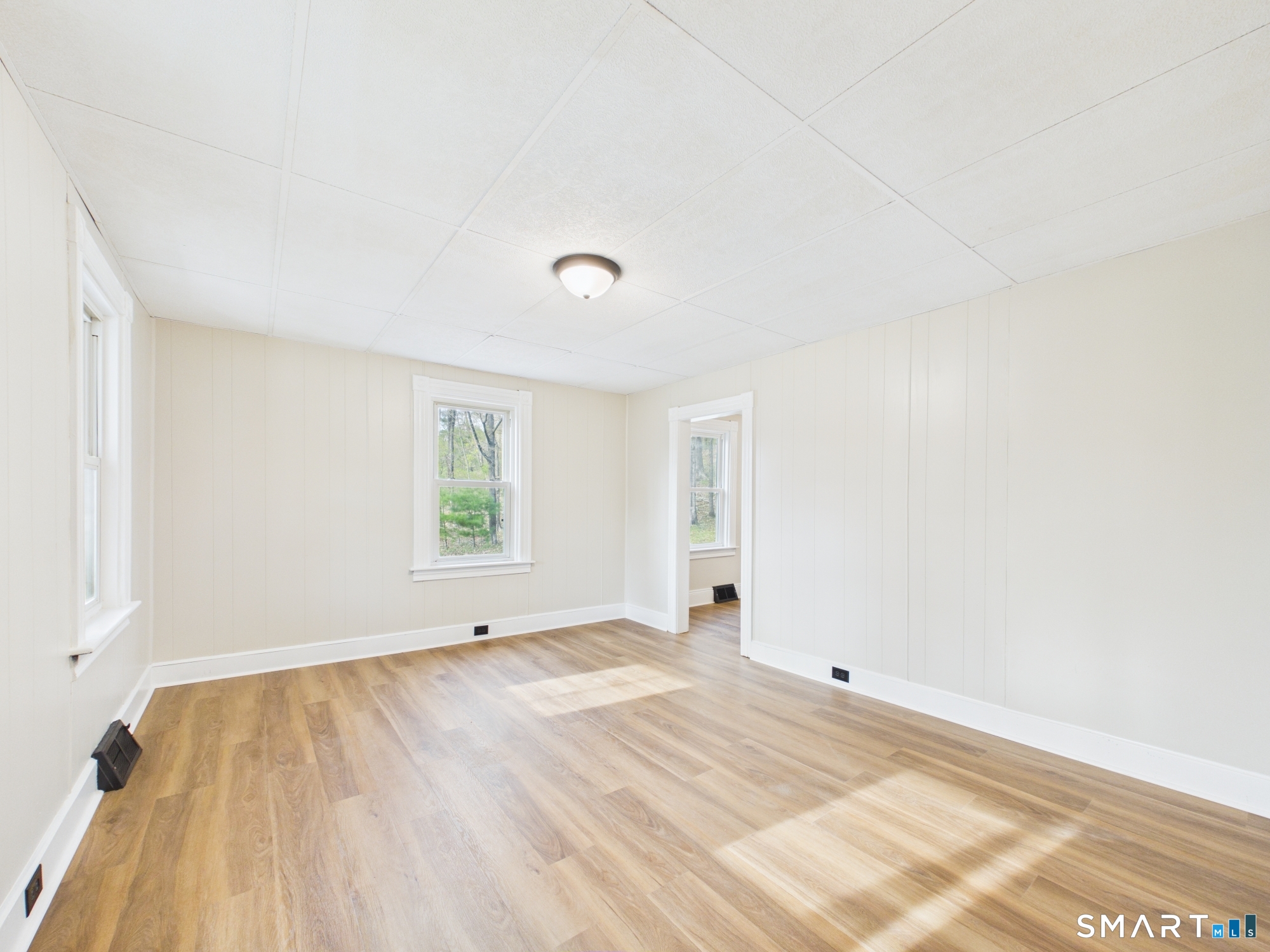 654 North Main Street Killingly, CT 06239 - Photo 12 of 25