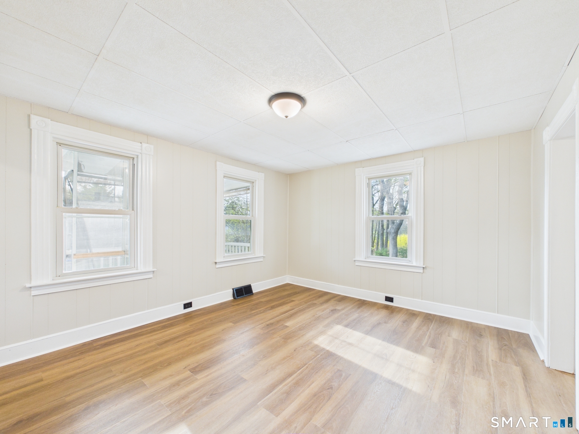 654 North Main Street Killingly, CT 06239 - Photo 13 of 25