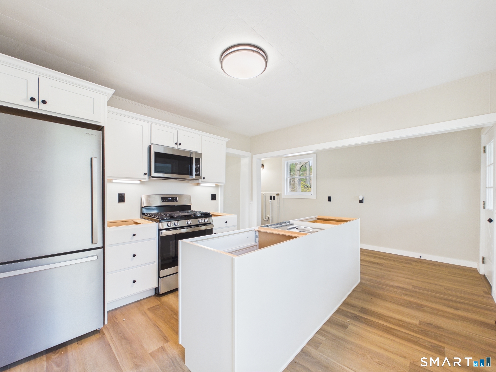 654 North Main Street Killingly, CT 06239 - Photo 8 of 25