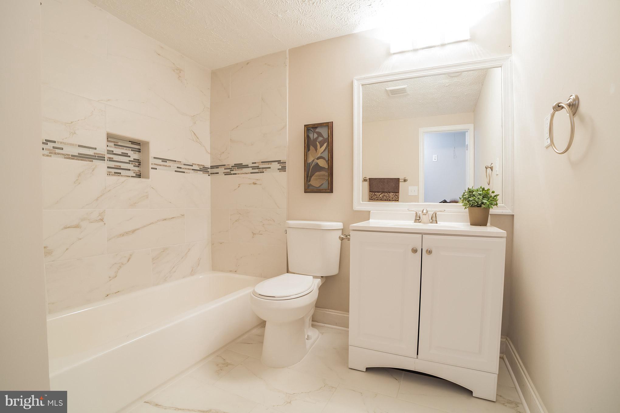 24524 Ridge Road Damascus, MD 20872 - Photo 18 of 30 Bath
