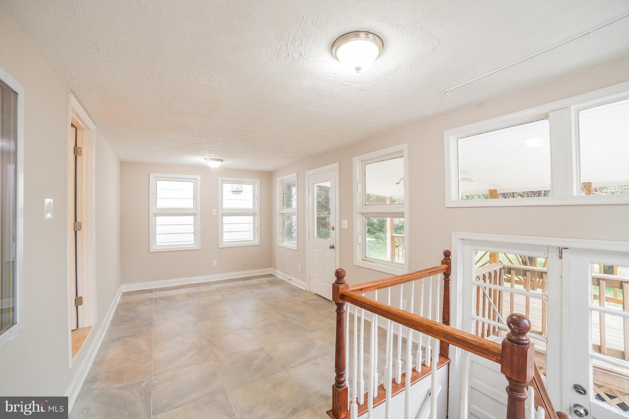 24524 Ridge Road Damascus, MD 20872 - Photo 9 of 30 Interior (General)