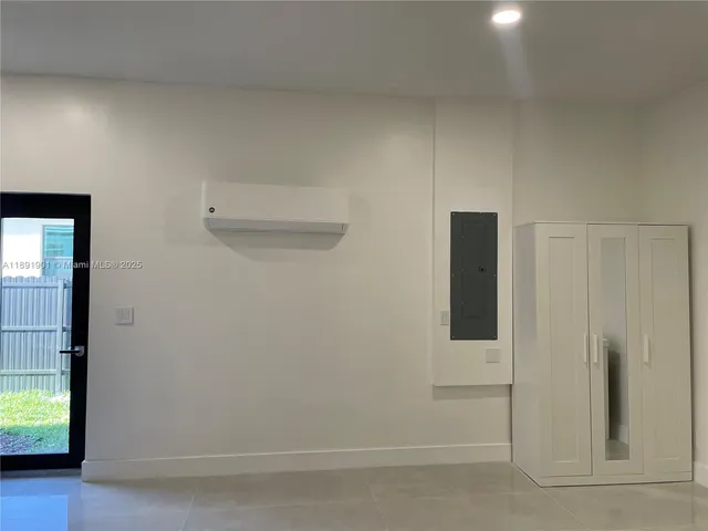 $1,350 | 30778 Southwest 192nd Avenue, Unit 1, Homestead, FL 33030