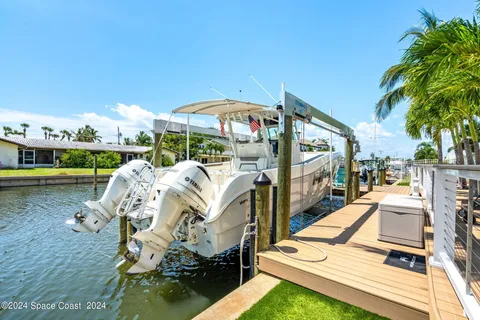 $2,350,000 | 517 Eleuthera Lane, Indian Harbour Beach, FL 32937