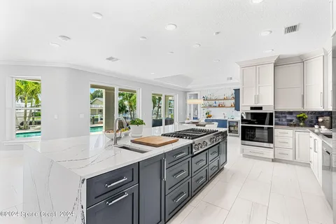 $2,350,000 | 517 Eleuthera Lane, Indian Harbour Beach, FL 32937