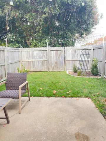 $2,100 | 270 Stefan Drive, Unit 11F, Charleston, SC 29412