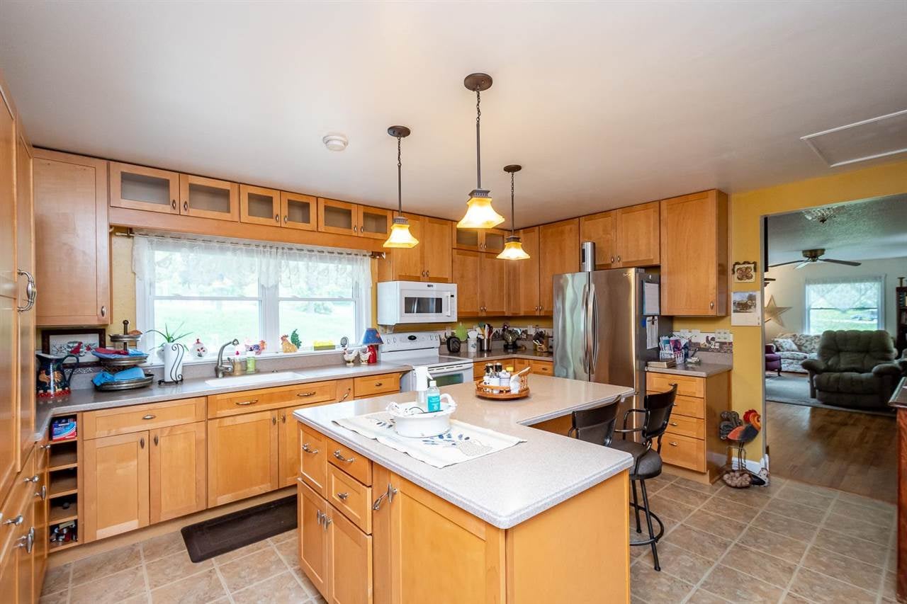 1419 Angle Road Southwest Kalona, IA 52247 - Photo 8 of 37 Gallery Image 8