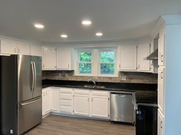 1 Stoneleigh Road Worcester, MA 01606 - Photo 4 of 20 Gallery Image 4