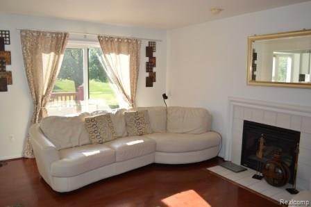 2754 Long Meadow Lane Rochester, MI 48307 - Photo 8 of 45 033.JPG