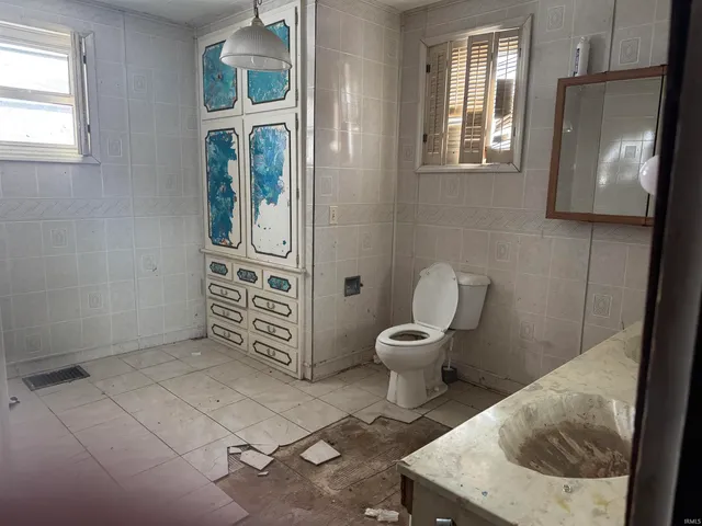 $85,000 | 401 West Brummitt Street, Owensville, IN 47665