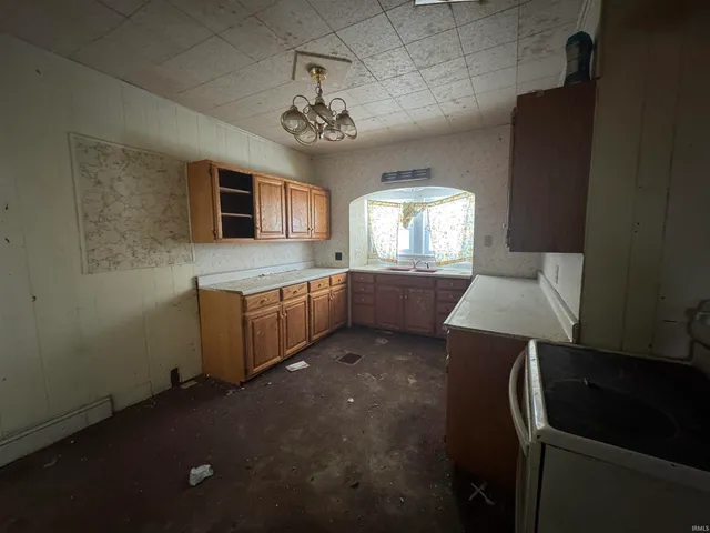 $85,000 | 401 West Brummitt Street, Owensville, IN 47665