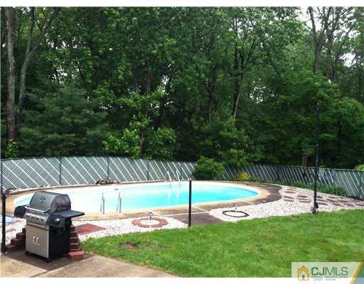 84 Hilliard Road Old Bridge, NJ 08857 - Photo 3 of 13 Gallery Image 3