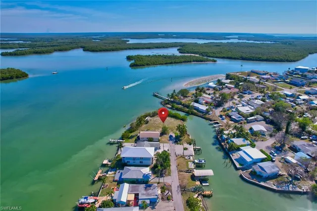 $1,899,000 | 103 Bayshore Way, Goodland, FL 34140