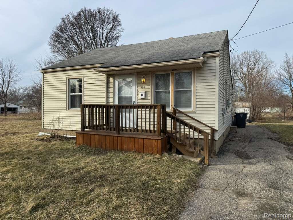 518 West Ruth Avenue Flint, MI 48505 - Photo 2 of 8 Gallery Image 2